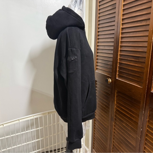 COMFRT Travel Essentials Hoodie - Picture 5 of 13